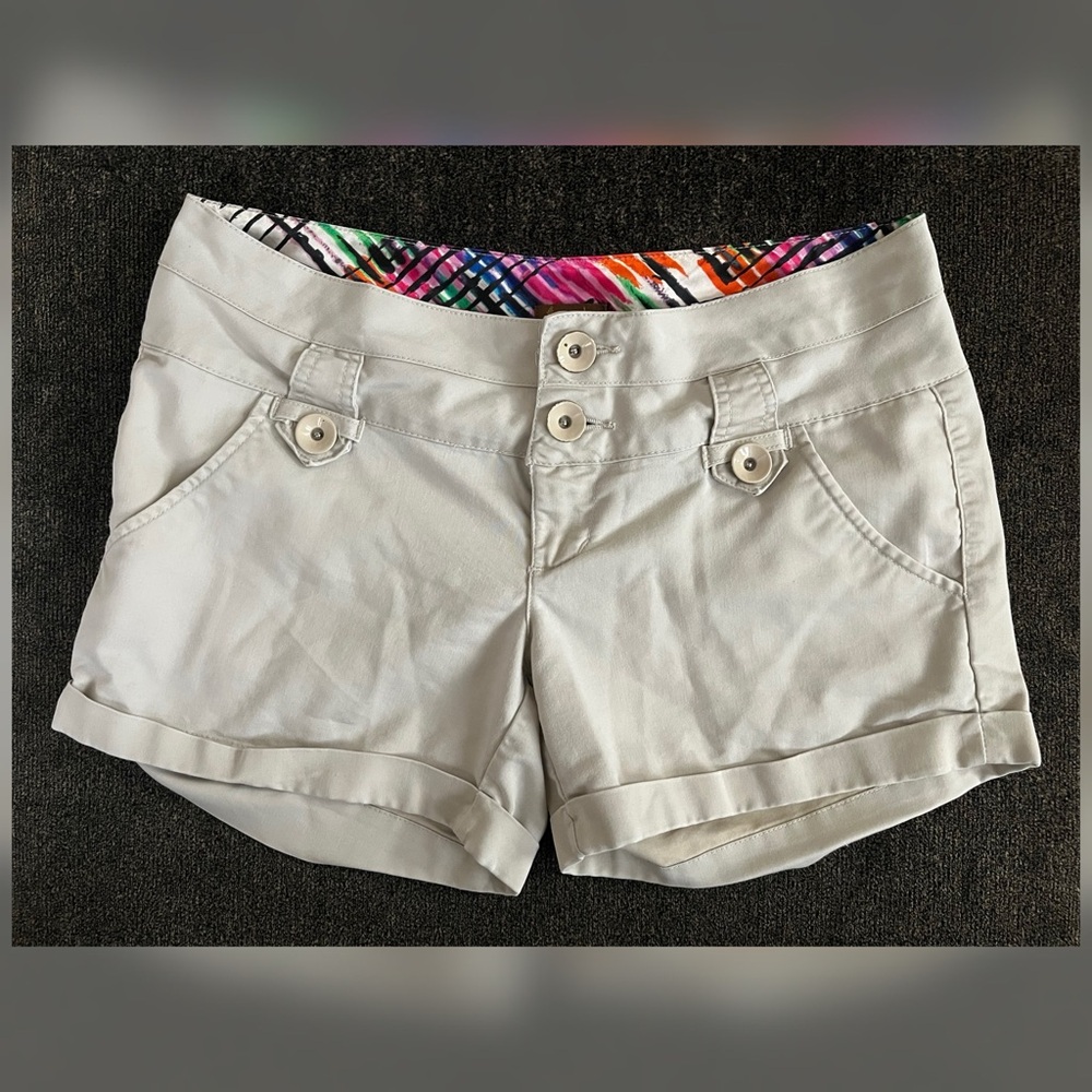Copper Key Women’s Beige Color Shorts Size 9